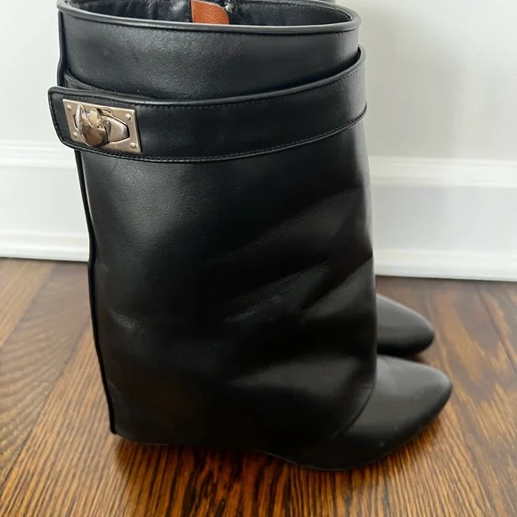 Givenchy Sleek Black Leather Ankle Booties - Picture 3 of 6